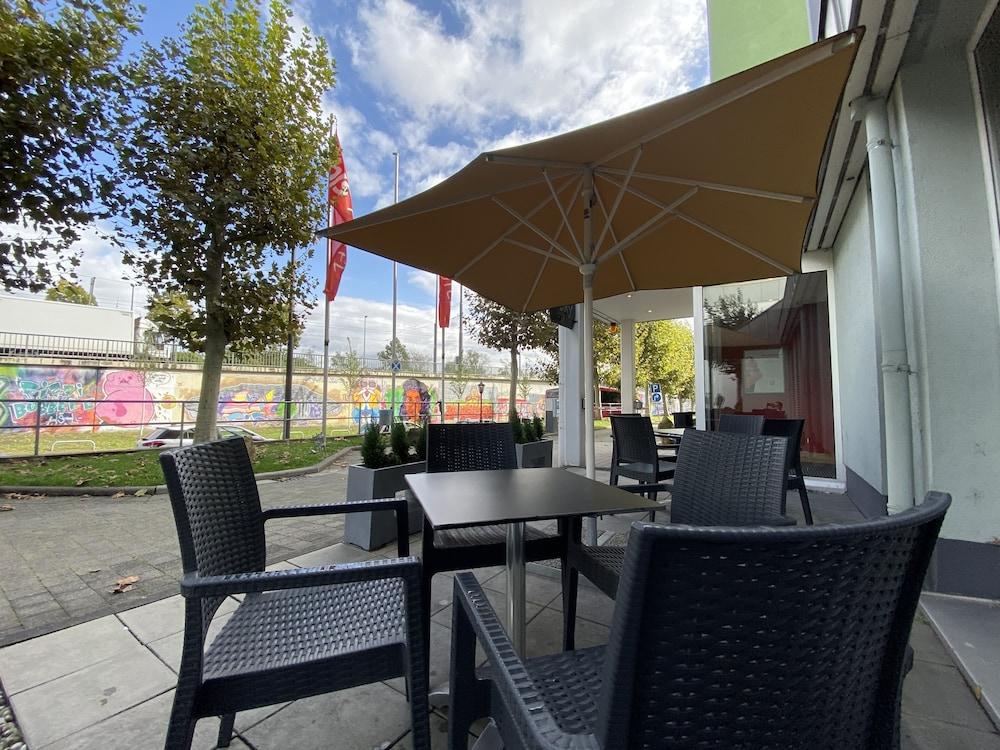 Ibis Hotel Frankfurt Messe West Frankfurt am Main Exteriör bild