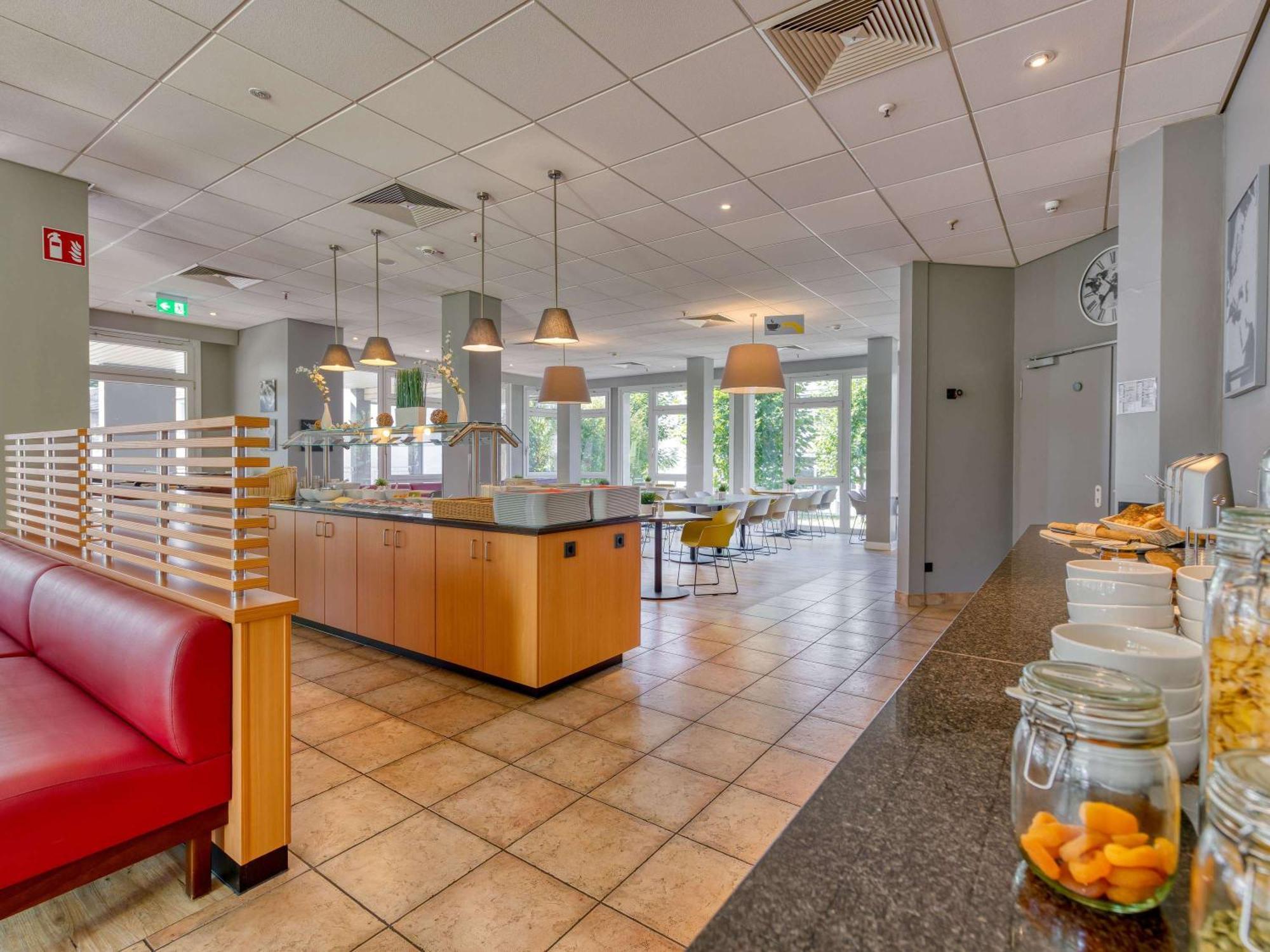 Ibis Hotel Frankfurt Messe West Frankfurt am Main Exteriör bild