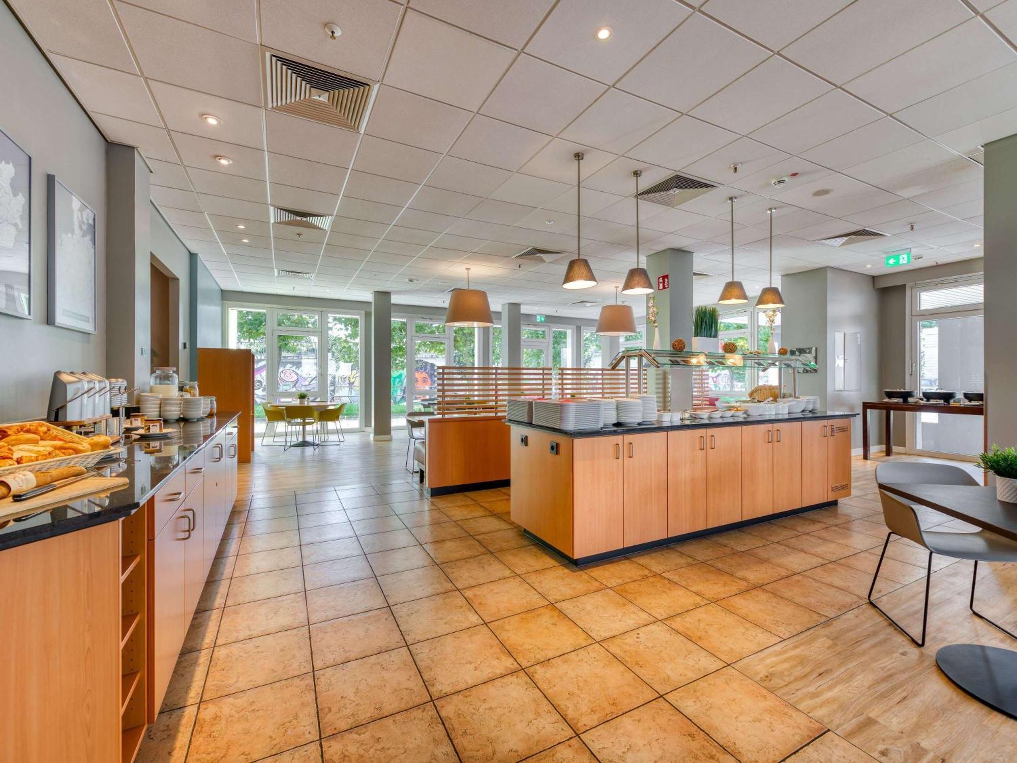 Ibis Hotel Frankfurt Messe West Frankfurt am Main Exteriör bild