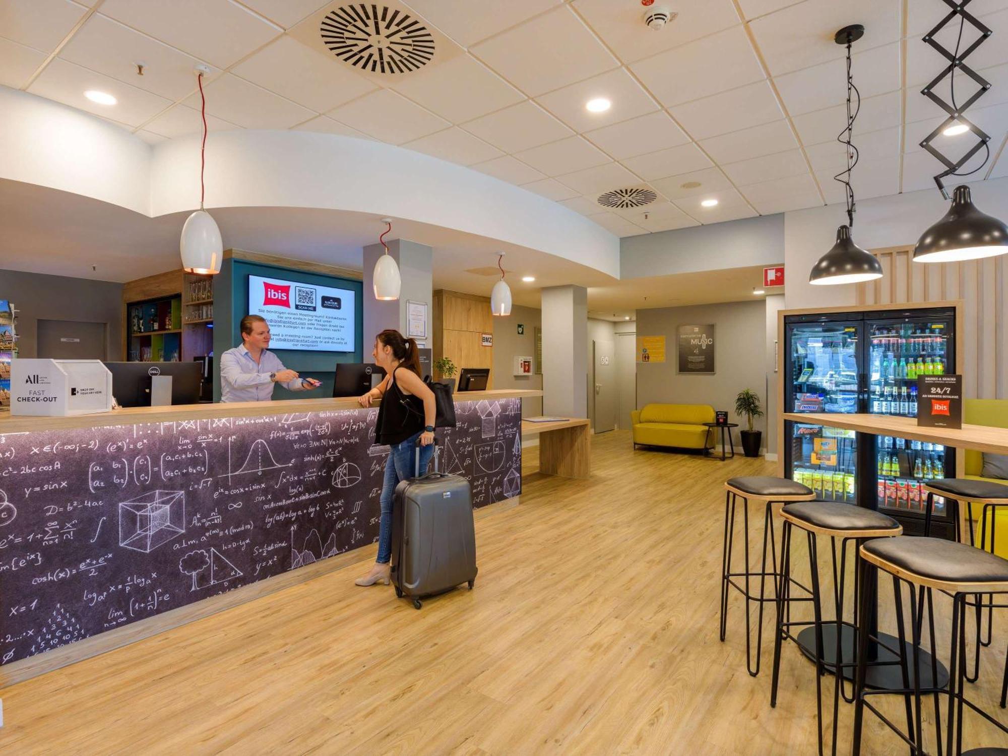 Ibis Hotel Frankfurt Messe West Frankfurt am Main Exteriör bild