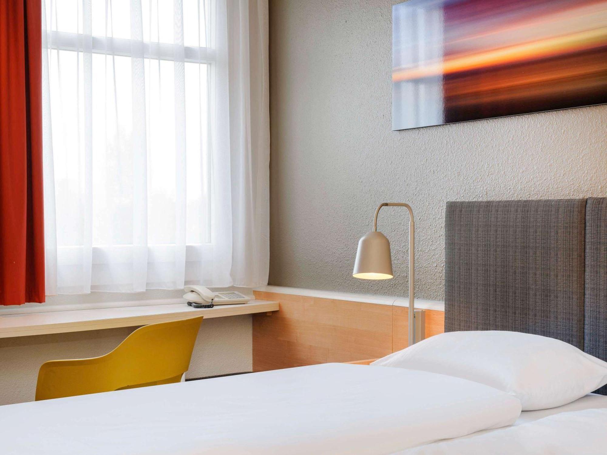Ibis Hotel Frankfurt Messe West Frankfurt am Main Exteriör bild