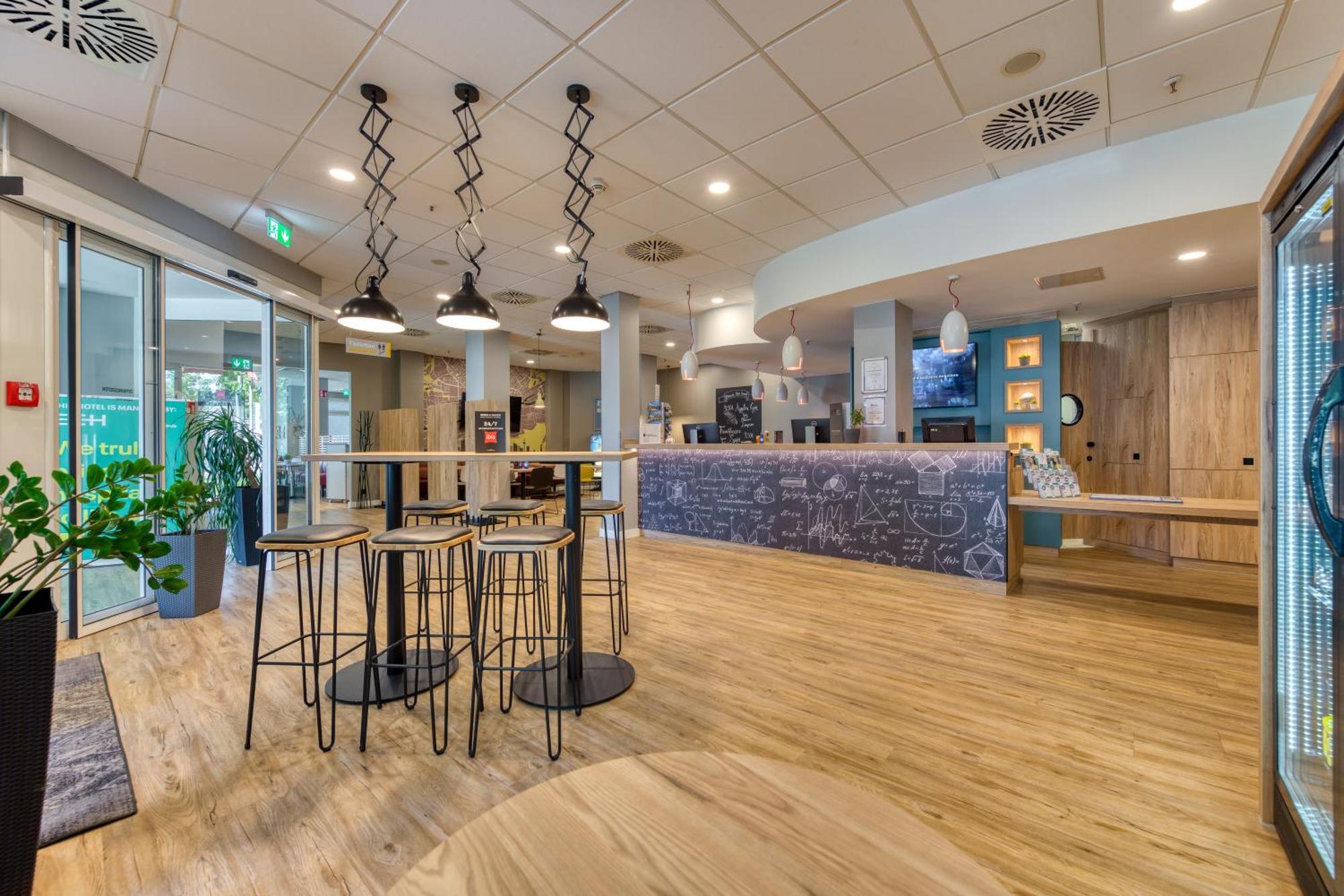 Ibis Hotel Frankfurt Messe West Frankfurt am Main Exteriör bild